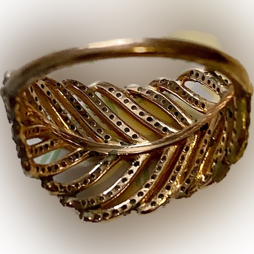 Pandora leaves Ring